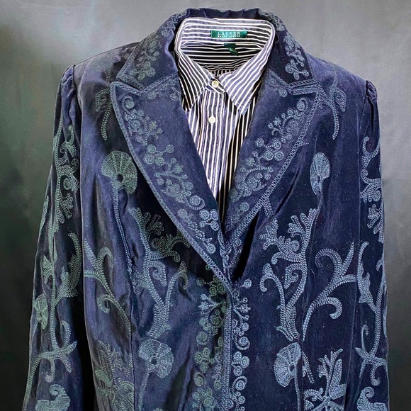 Vintage Black Velvet Embroidered Blazer
